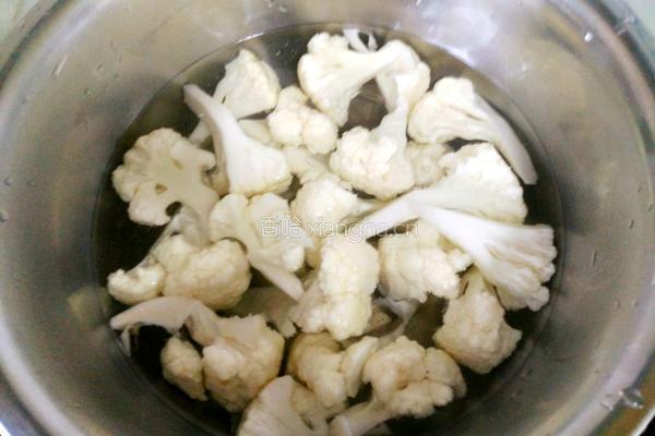 番茄炒菜花的做法图解3