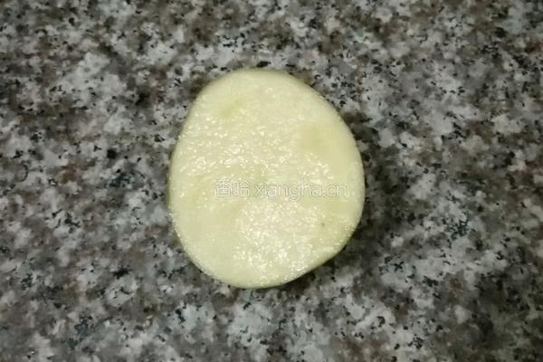 玫瑰叶红罗卜拼盘之红玫瑰的做法图解5