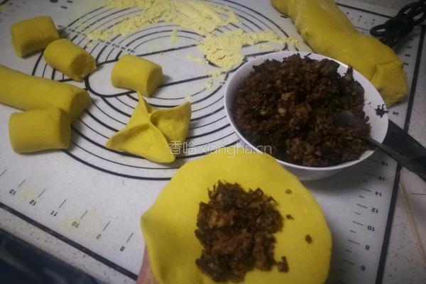 梅干菜肉馅黄甄糕的做法图解7
