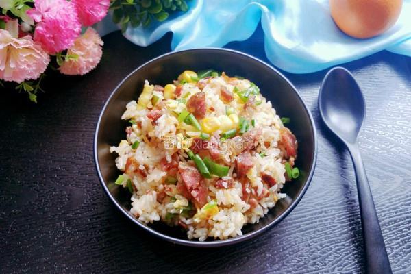 腊肠炒饭的做法图解1