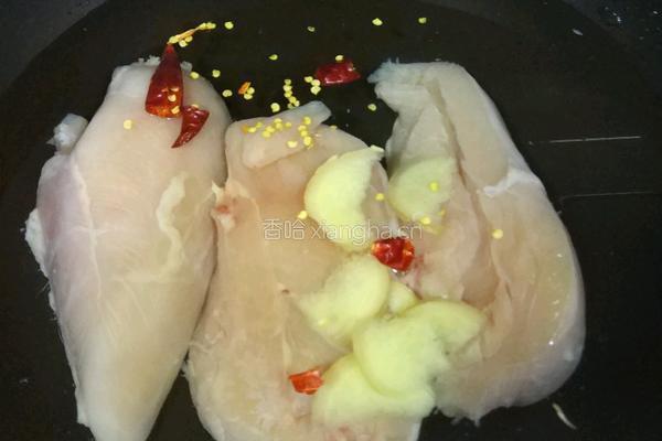 香辣鸡肉干的做法图解1