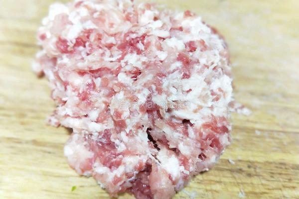 肉末炒平菇 的做法图解1