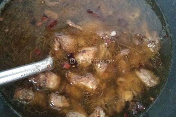 小鸡炖蘑菇粉条的做法图解6