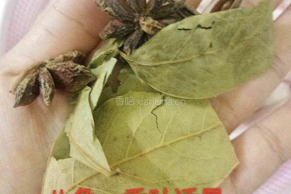 凉拌鸡脚的做法图解2