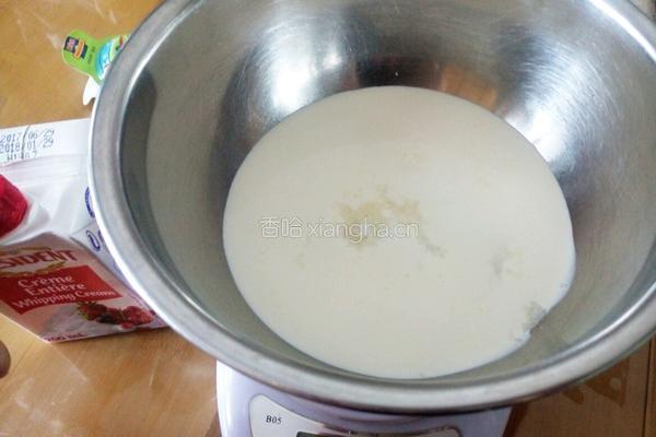 红丝绒杯子蛋糕的做法图解12