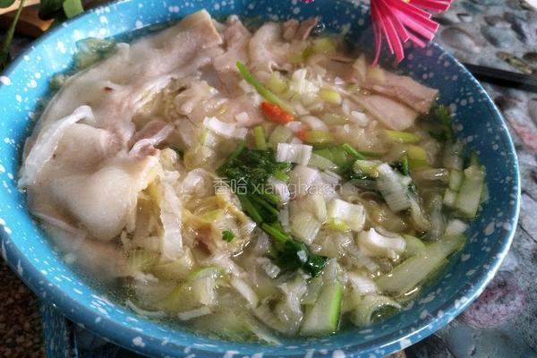 东北酸菜顿五花肉的做法图解7