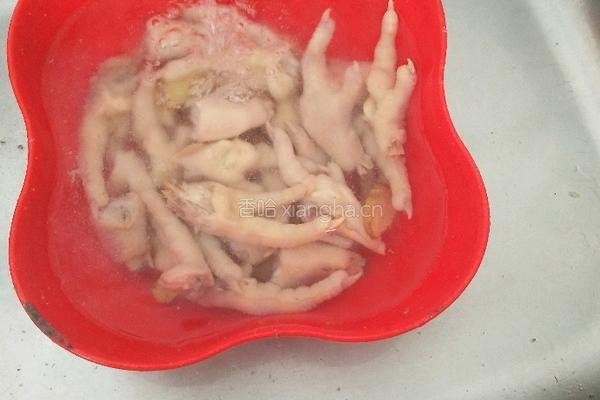 泡椒鸡爪的做法图解2