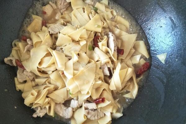 干豆腐炒肉片的做法图解6