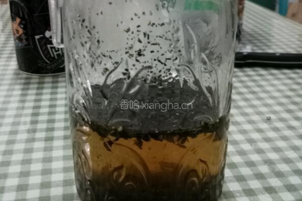 自制回神奶茶的做法图解2