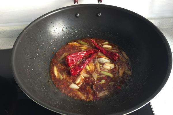 酱烧黄颡鱼的做法图解5