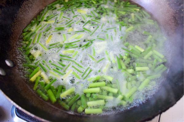 蒜薹炒鸡肉的做法图解5