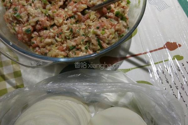 白菜猪肉水饺的做法图解5