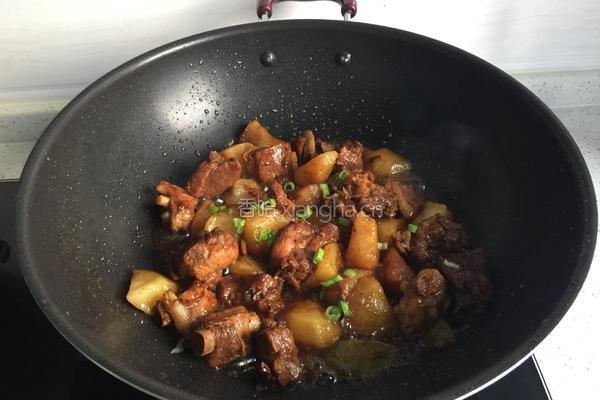排骨炖土豆的做法图解10