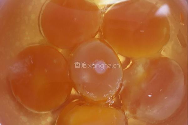 蛋黄酥的做法图解2