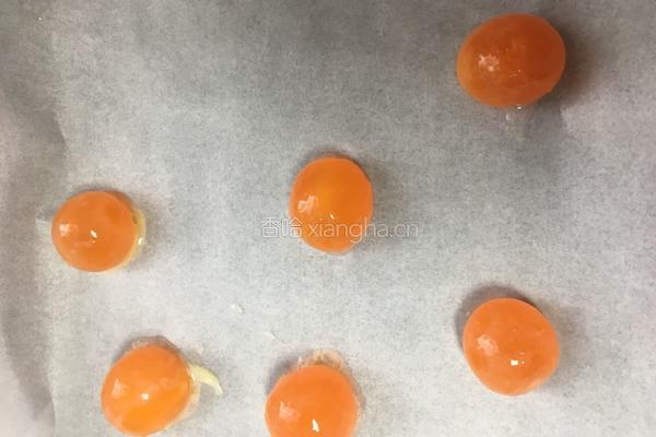 蛋黄酥的做法图解5