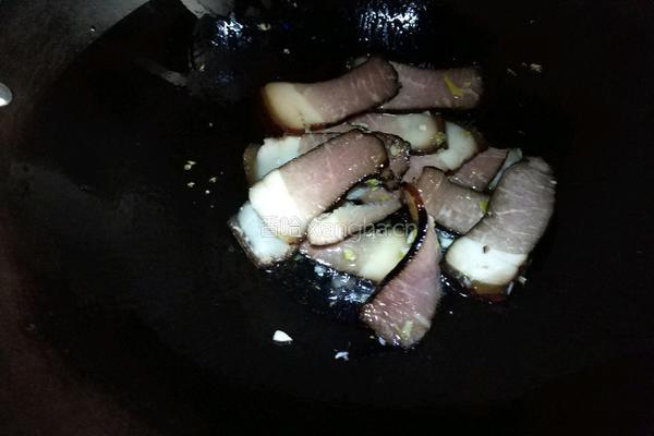 青笋炒腊肉的做法图解4