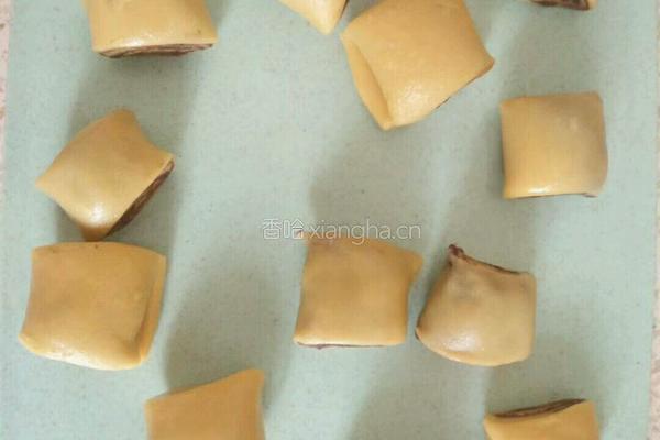 家常糕面豆沙卷的做法图解6