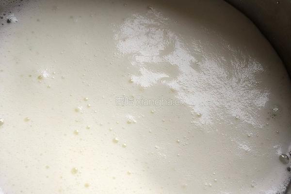 酸奶戚风奶油蛋糕的做法图解7