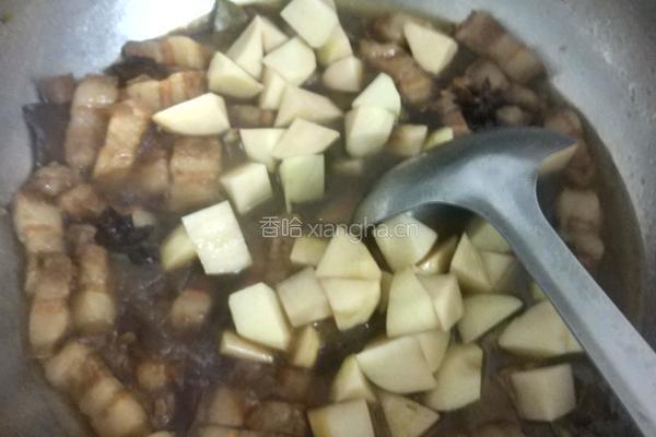 土豆红烧肉的做法图解10