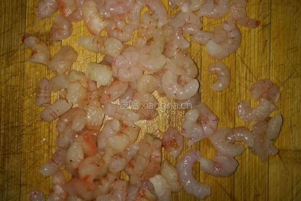 家常虾仁饺子的做法图解1
