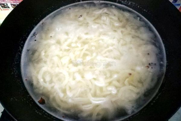 肉皮冻的做法图解6