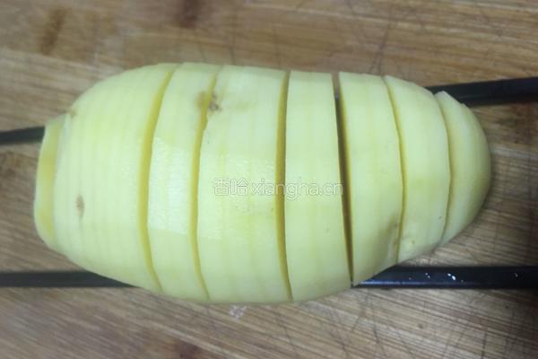 风琴土豆的做法图解3