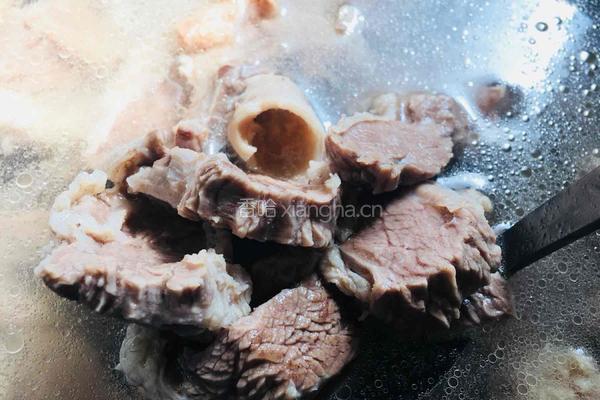 清汤萝卜牛腩的做法图解10