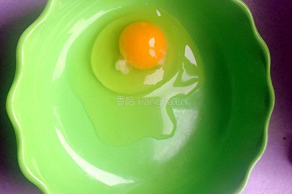 蜂蜜花生米的做法图解1
