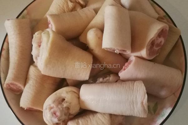 红烧猪尾的做法图解1