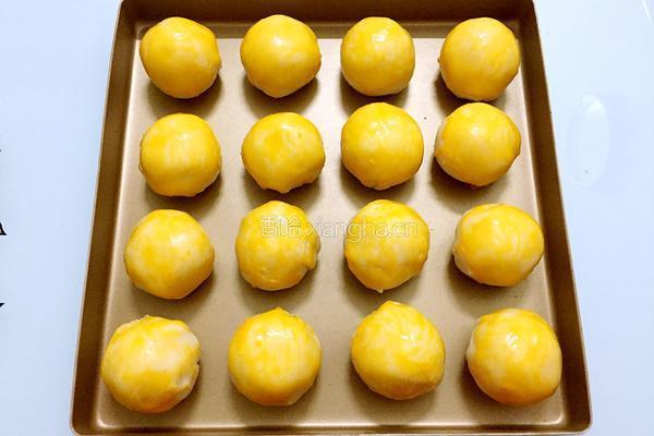 蛋黄酥的做法图解30