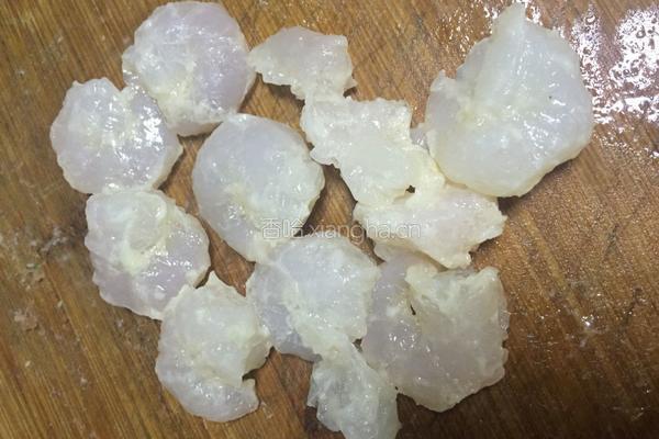 娃娃菜肉圆汤的做法图解3