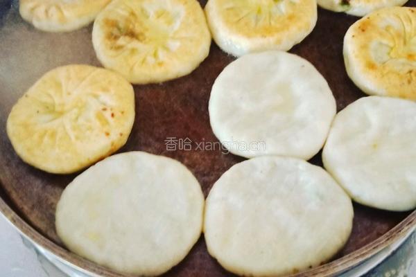 酸菜馅饼的做法图解6