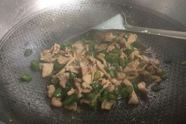 青椒炒肉的做法图解7