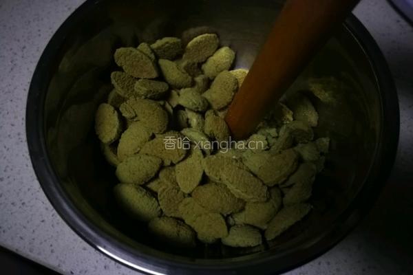 抹茶黑加仑酥的做法图解3
