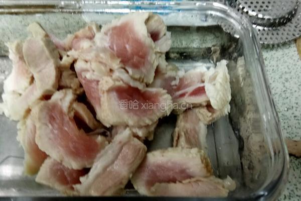 筍干炆咸五花腩的做法图解1