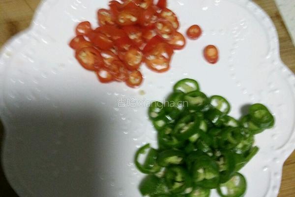 花生仁鸡丁的做法图解2