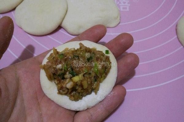 芹菜鲜肉包的做法图解8