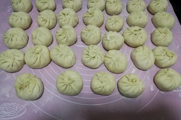 芹菜鲜肉包的做法图解9