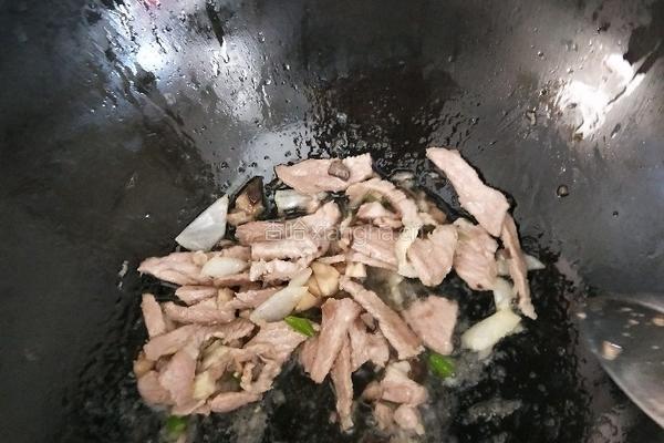 火腿炒肉的做法图解7