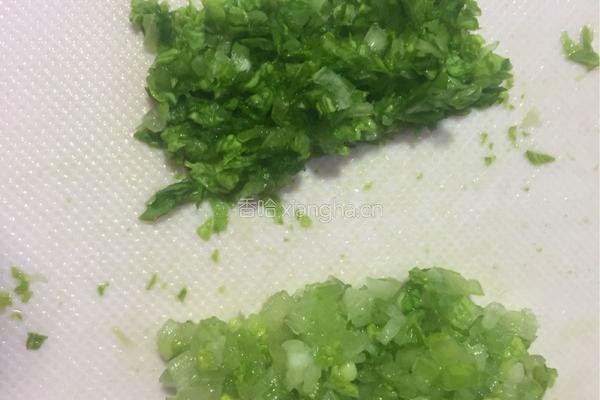 虾仁小白菜面的做法图解4