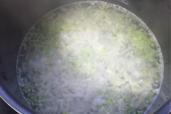 虾仁小白菜面的做法图解5