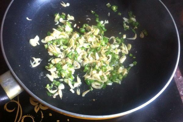 虾皮豆腐炖白菜的做法图解4