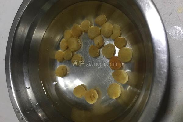 瑶柱板栗黄芪土鸡汤的做法图解4