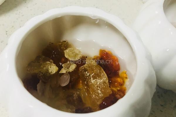 桃胶皂角血燕羹的做法图解3