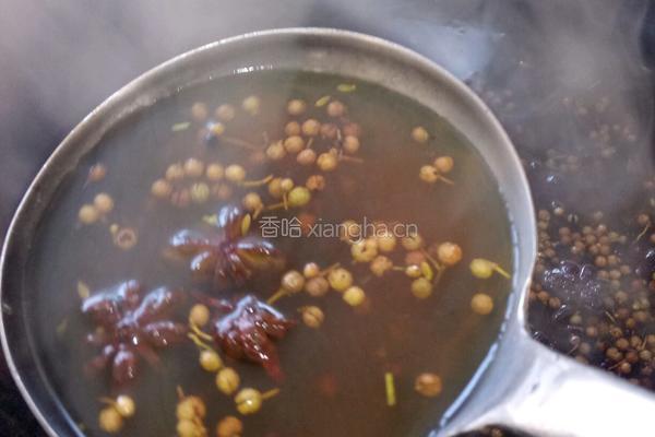 蒸包（白菜五花肉馅）的做法图解3