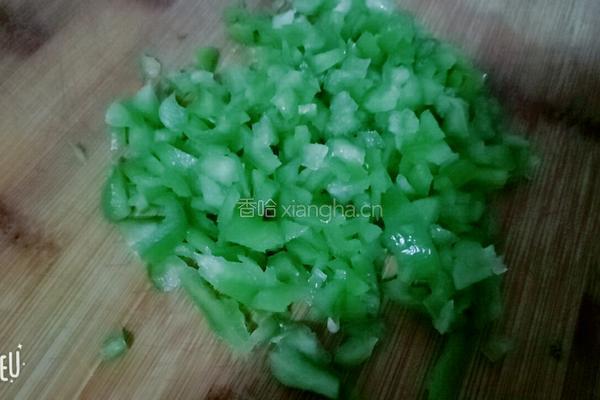 尖椒鸡蛋饼(家常菜)的做法图解1
