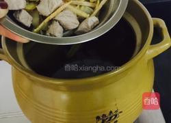 百合沙参玉竹淮山瘦肉汤的做法图解6