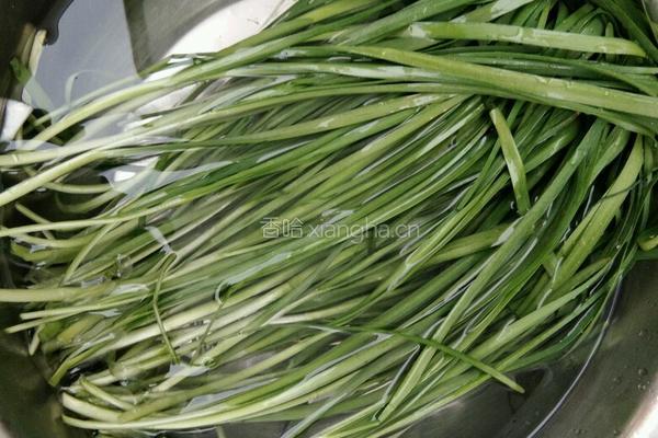韭菜炒鸡蛋的做法图解1