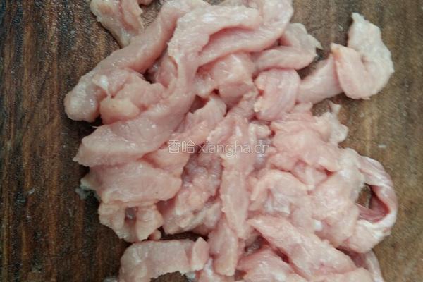 鸡腿菇炒肉的做法图解3