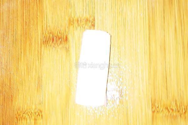 培根蛋炒饭的做法图解1